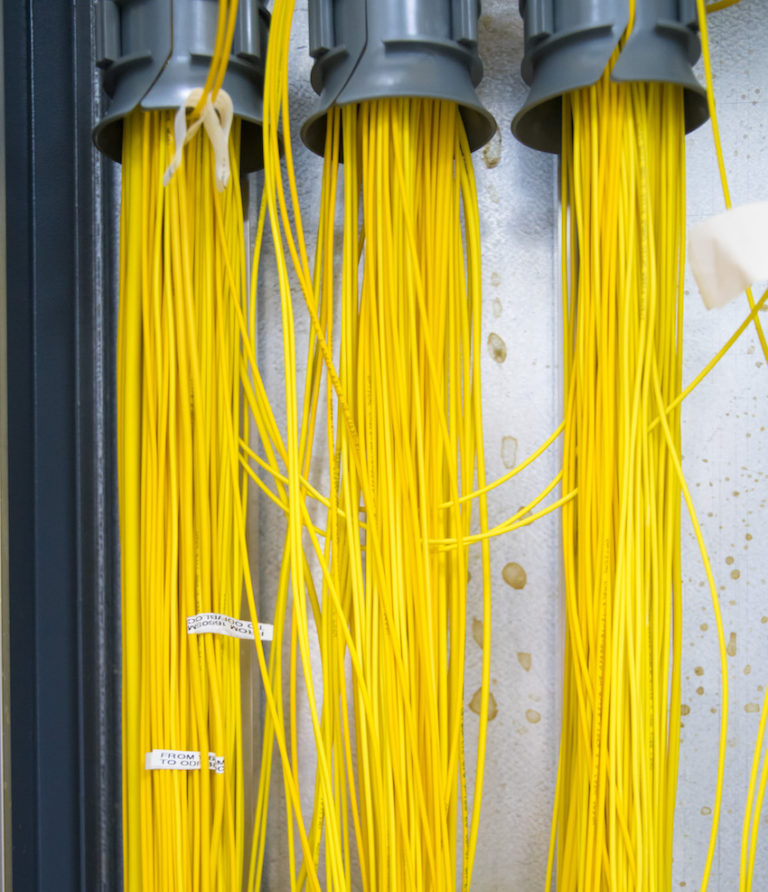 Le déploiement de la fibre optique. (Guadeloupe) BatiMag97