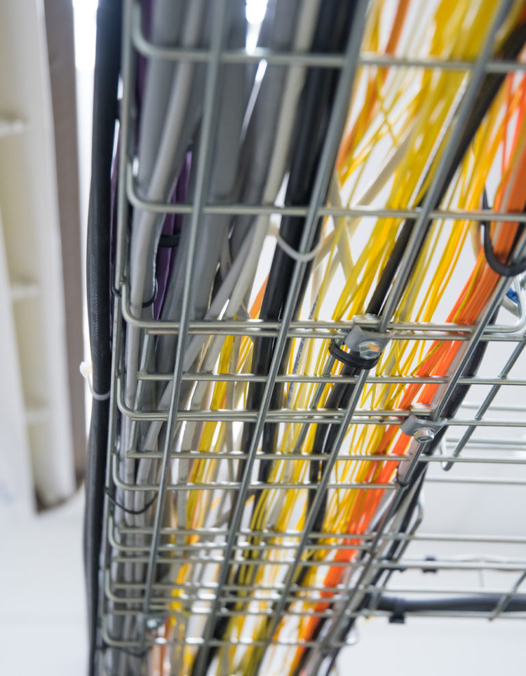 Le déploiement de la fibre optique. (Guadeloupe) BatiMag97